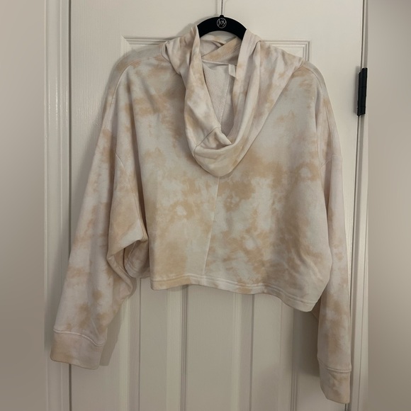 Fabletics | Eco Conscious Pullover - Picture 4 of 4